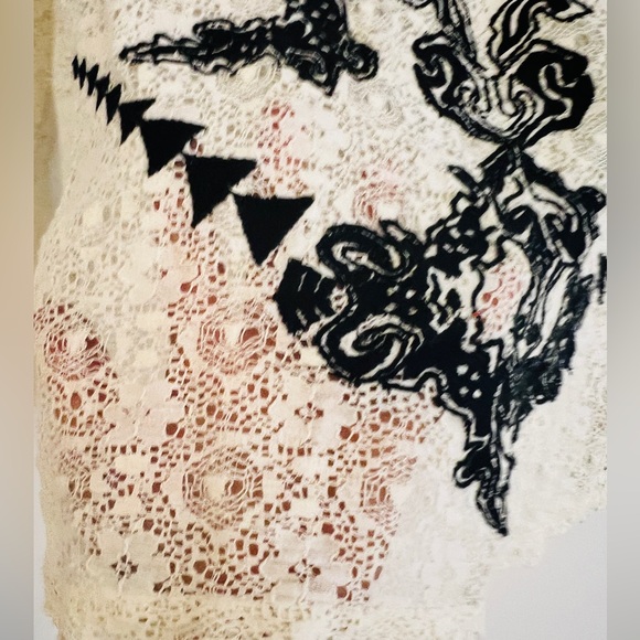 Maje guipure cream lace top with black embroidery sz 2 (@ US 8) - Picture 9 of 11